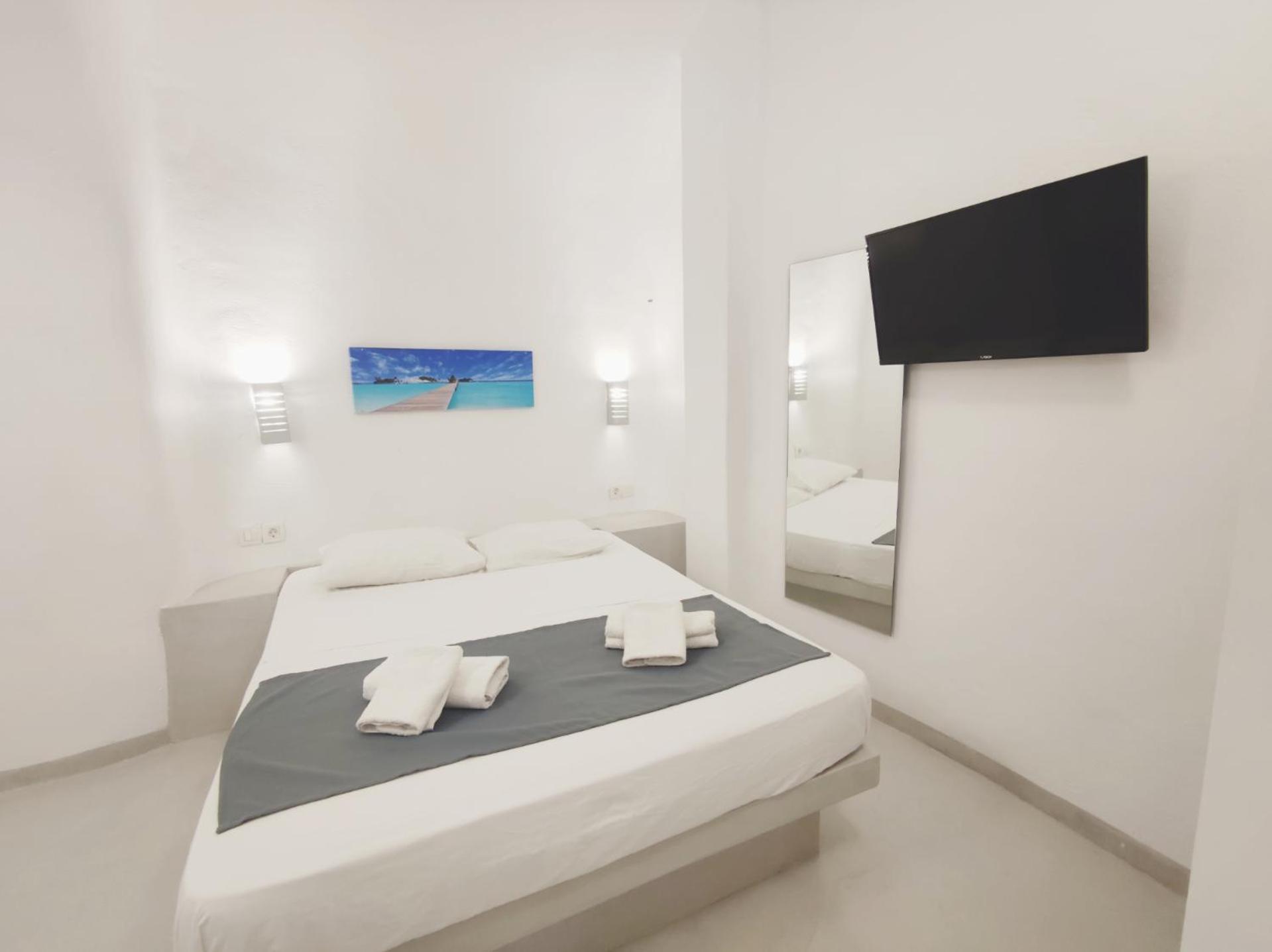 Low Cost Fira Center Rooms Zewnętrze zdjęcie