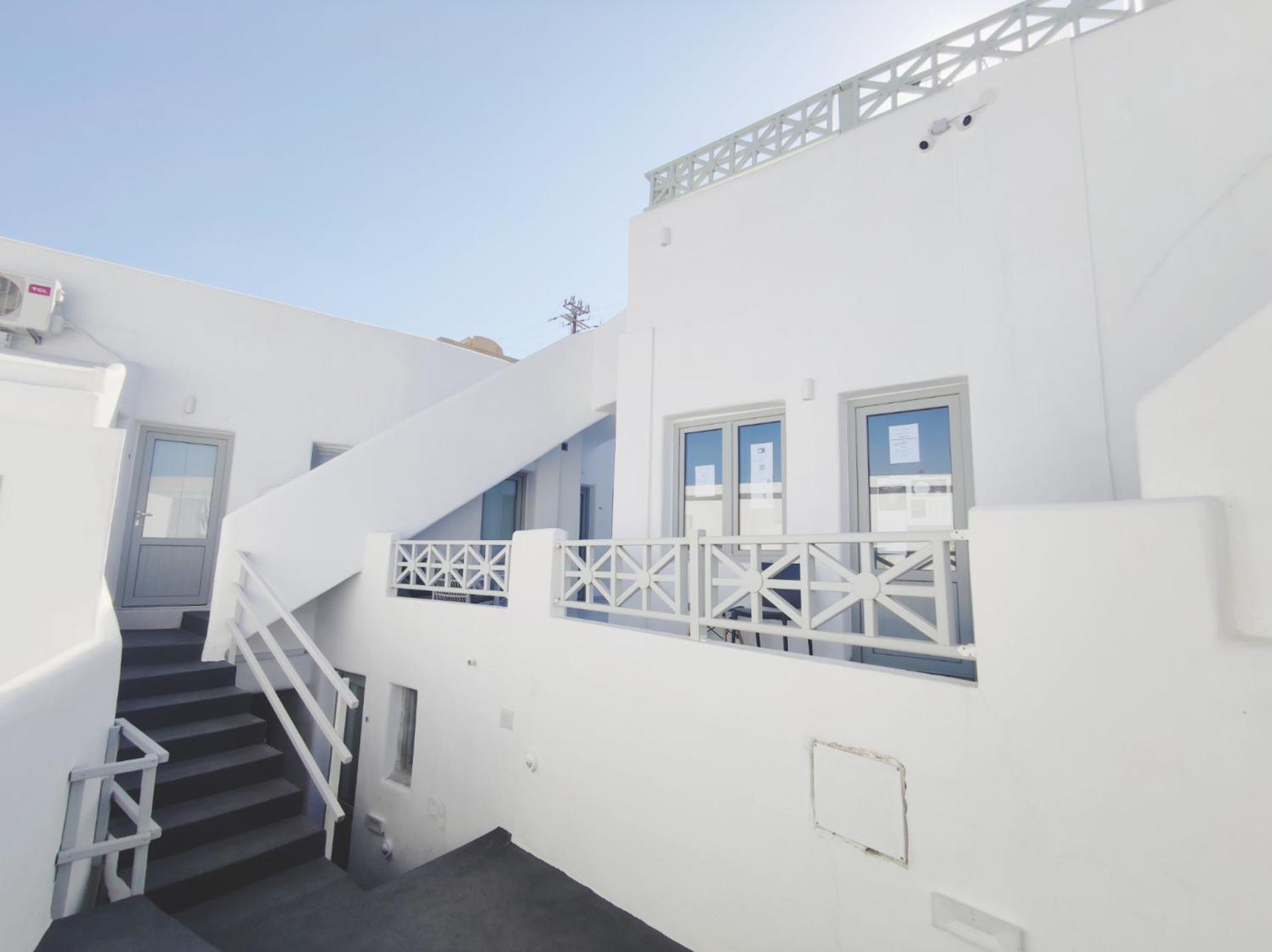 Low Cost Fira Center Rooms Zewnętrze zdjęcie