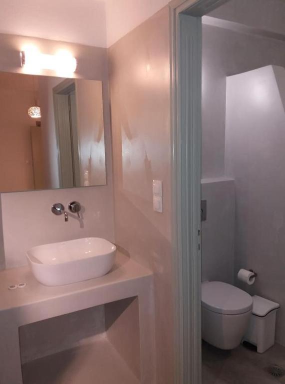 Low Cost Fira Center Rooms Zewnętrze zdjęcie